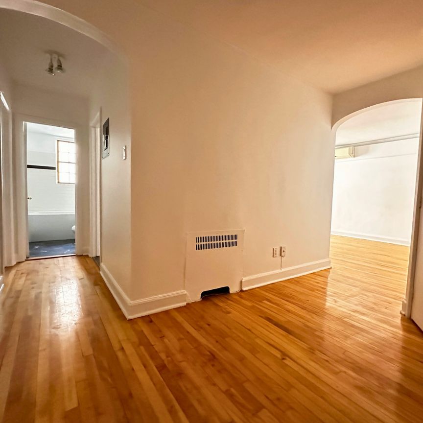 3360 Ridgewood, #7 - Photo 1