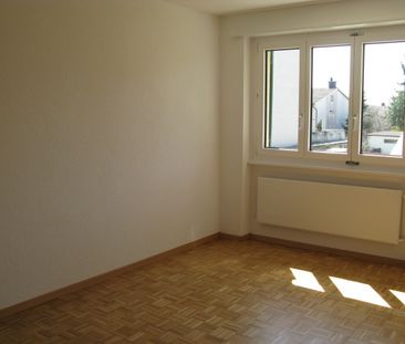 Wohnung mit grossem Balkon und eigenem ökologischen Strom - Photo 1