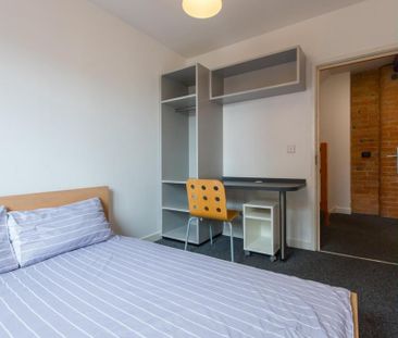 1 bedroom in a house share to rent - Photo 6