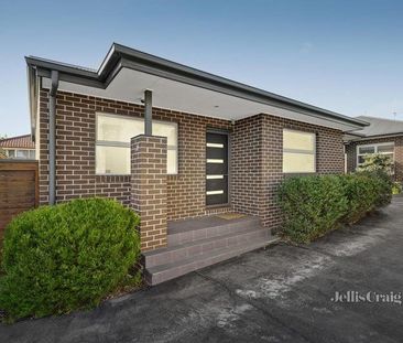 2/6 Herbert Street, Watsonia - Photo 1