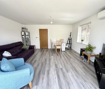 2 bedroom detached bungalow to rent - Photo 2