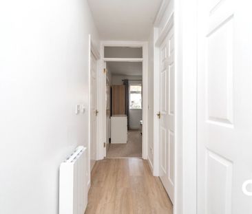 Apartment 1 Marlborough Court, Belfast BT9 7EF - Photo 2