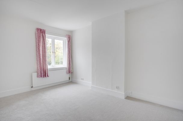 4 bedroom semi-detached house to rent - Photo 1