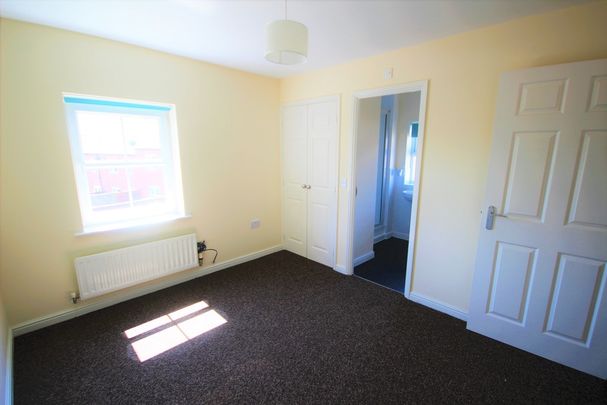 3 bedroom detached to let - Photo 1