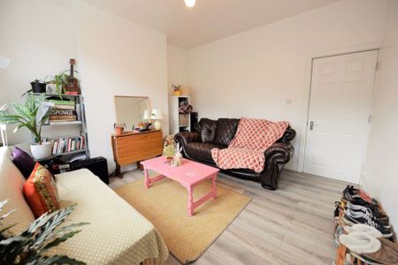 4 bedroom House in Gordon Terrace, Leeds - Photo 4