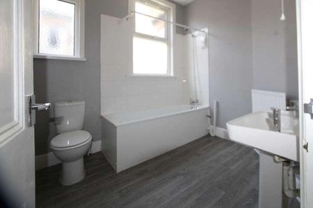 Burdett Avenue, Westcliff On Sea, SS0 - Photo 2