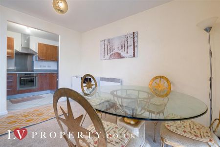 2 bedroom apartment to rent - Photo 3