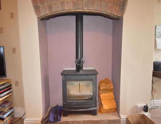 3 Bedroom Semi Detached To Let - Photo 1