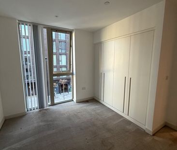 2 Bed Flat, Admiralty Avenue, E16 - Photo 3
