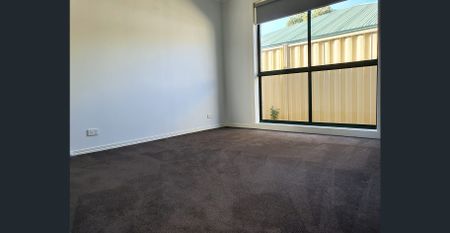 Neat Newport Family Home! - Photo 5