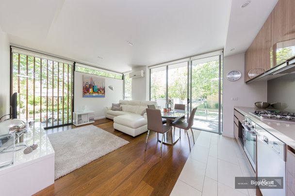 Designer Living – Just Bring Your Suitcase - Photo 1