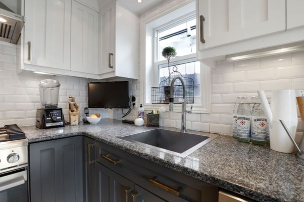 For Lease - 161 Mackay Street, New Edinburgh - Lindenlea, Ontario - Photo 1