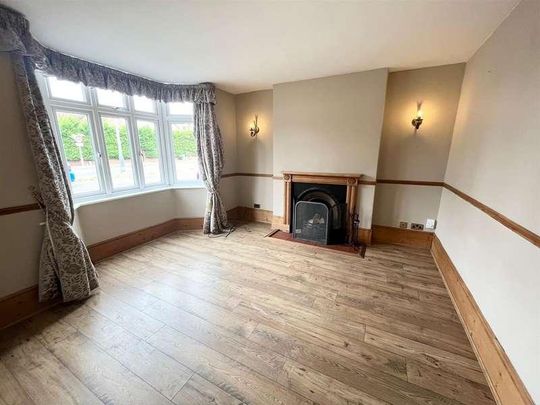 Evesham Road, Stratford-upon-avon, Warwickshire, CV37 - Photo 1