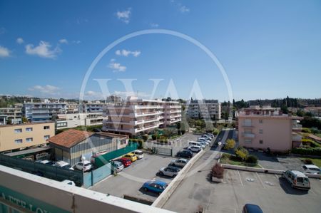 Cagnes centre Studio avec terrasse cave et parking au calme - Photo 4