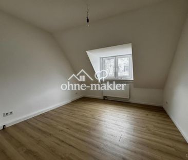 Erstbezug nach Sanierung: Helle Dachgeschosswohnung ca. 51 m² in Ho... - Foto 2