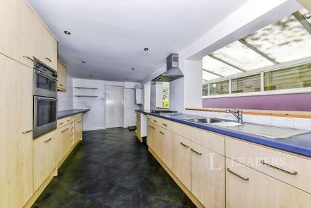 3 bedroom terraced house to rent - Photo 2