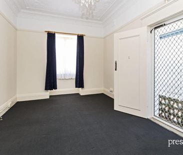 SPACIOUS 2-BEDROOM FLAT IN THE HEART OF COOKS HILL - Photo 4