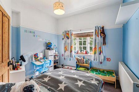 3 bedroom apartment to rent - Photo 3