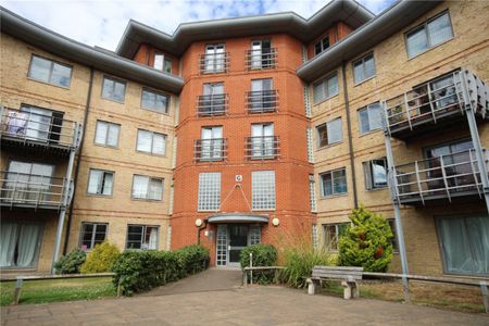 Quadrant Court, Jubilee Square, Reading, Berkshire, RG1 - Photo 2