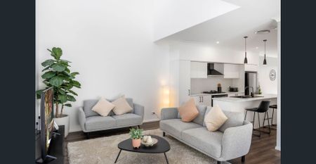 Stylish fully furnished 2-bedroom home – all utilities included - Photo 2