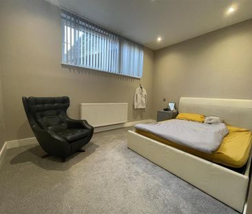 3 bedroom apartment to rent - Photo 4