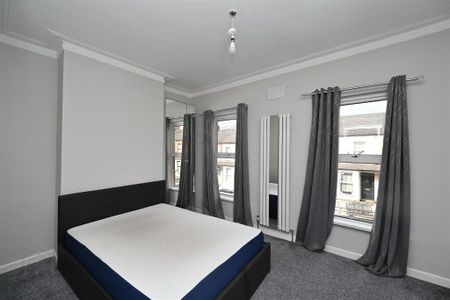 50 Lisburn Avenue, Belfast, BT9 7FX - Photo 4