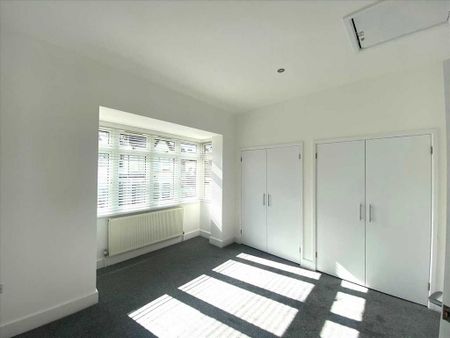 2 bedroom semi-detached house to rent - Photo 5