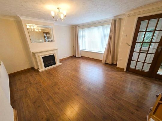 3 bedroom semi-detached house to rent - Photo 1