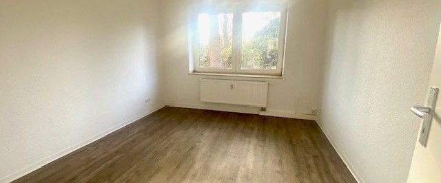 Charmante 2,5-Zimmer-Wohnung mit großer Küche und Garten zur allgemeinen Benutzung - Photo 1