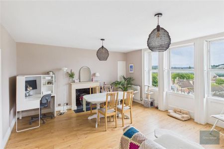 3 bedroom apartment to rent - Photo 2