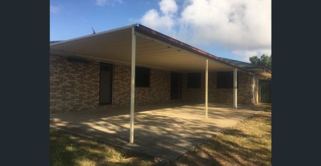 4 Bedroom home on large block - Photo 4