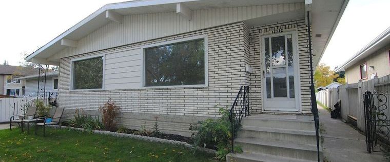 cozy 3bedroom main floor unit. | 12212 86 Street Northwest, Edmonton - Photo 1