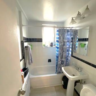 36 WOOD GLEN RD. 401, UPPER BEACHES, BRIGHT 1BR/1BATH, RENT DISCOUNT! - Photo 4