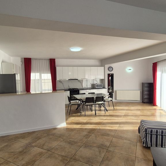 Casă cu 5 camere, 220 mp, teren 500 mp – Prelungirea G... - Fotografie 1