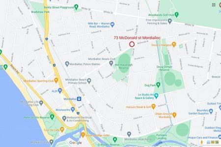 3 Bed House For Lease in Mordialloc: within 1km to the beach! - Photo 4