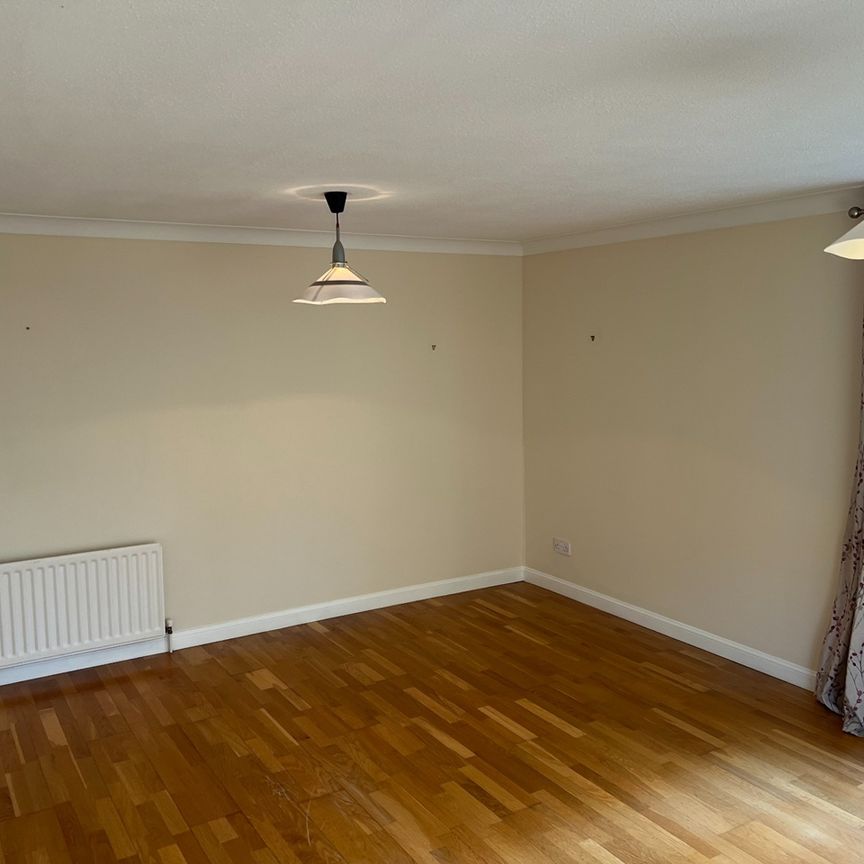 3 Bed Flat, Russell Gardens, EH12 - Photo 1