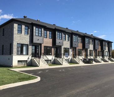 Maisons de ville à louer (2 chambres, 2 salles de bain) - Photo 3