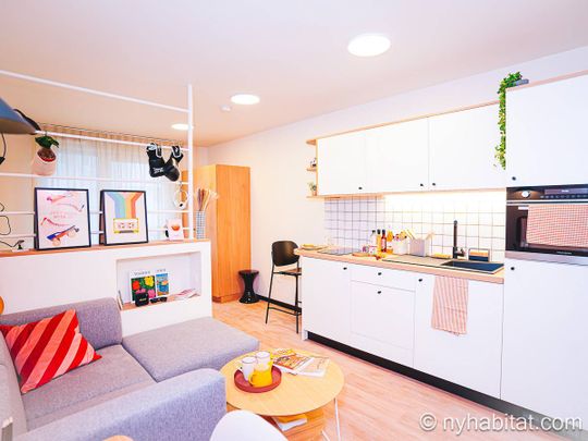 Logement à Paris, Location meublée - Photo 1