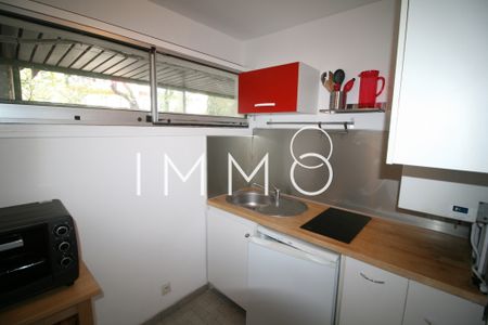 Location Appartement 1 pièce 35m² MARSEILLE 8ème - Photo 5