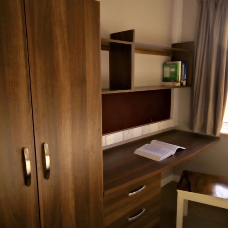 Room in a Shared Flat, Bridge Road, B8 - Photo 1