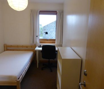2 Bed Flat, Aberdeen, AB24 - Photo 3