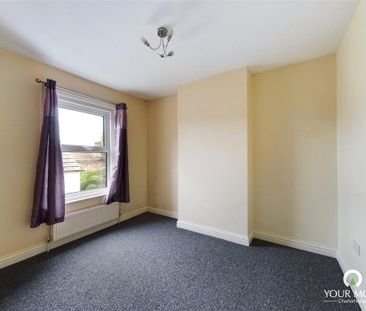 2 bedroom terraced house to rent - Photo 4
