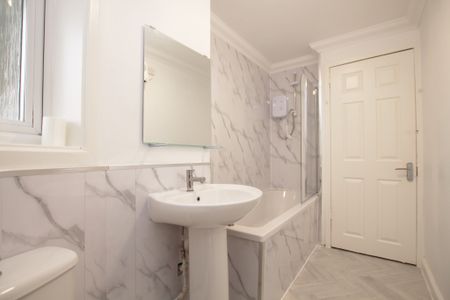 Craighaw Street, Faifley, West Dunbartonshire - Photo 5