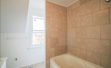 For Lease - 1354 Caroline Street, Burlington, Ontario - Photo 5