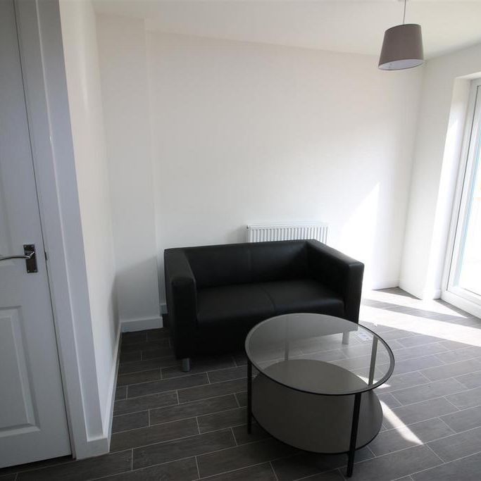 5 bedroom private hall to rent - Photo 1