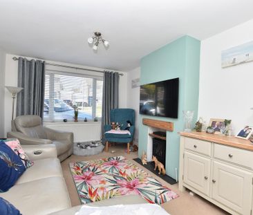 3 bedroom semi-detached house to rent - Photo 2