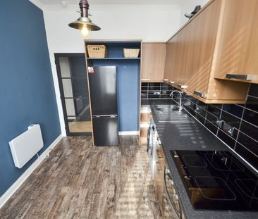 2 bed flat to rent in Christie Street, Paisley, PA1 - Photo 4