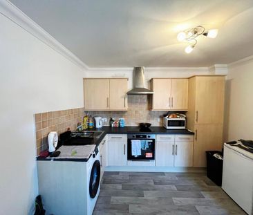 2 bedroom apartment to rent - Photo 4
