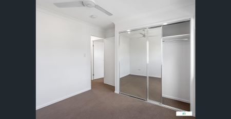 Modern 4bed townhouse, AC and pool - Photo 4