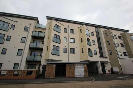 Addlestone, Surrey, KT15 - Photo 5